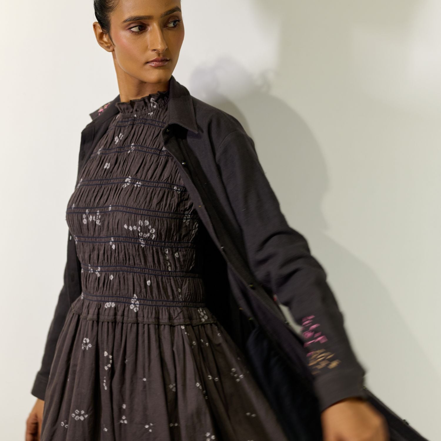 MIDSUMMER BANDHANI SMOCKED DRESS