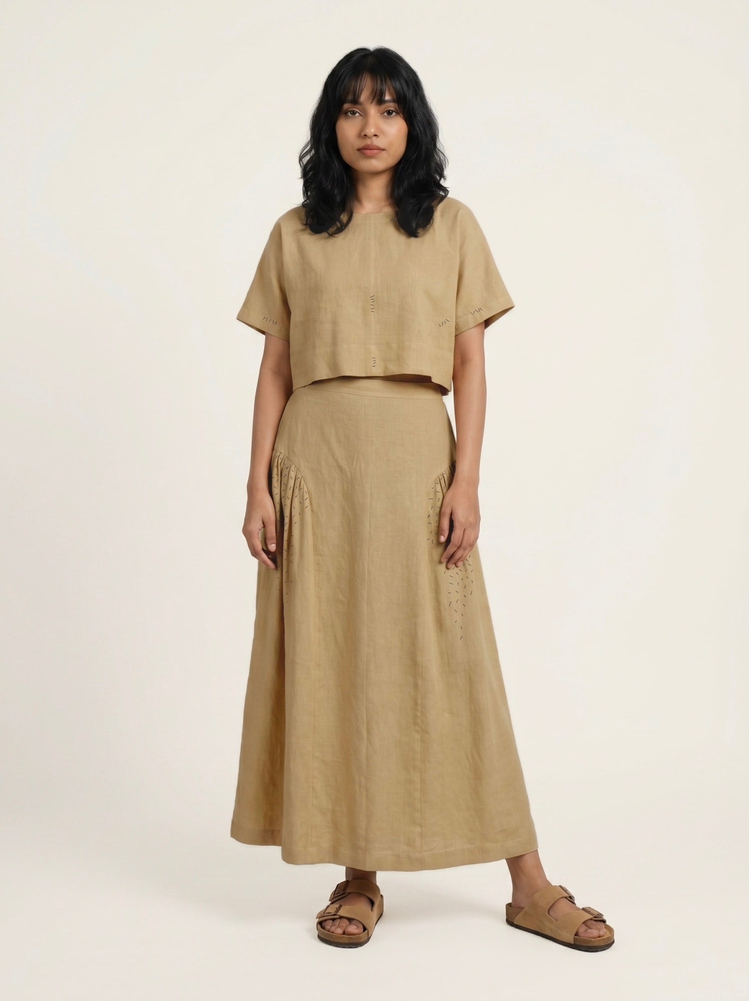 EASE BEIGE TOP