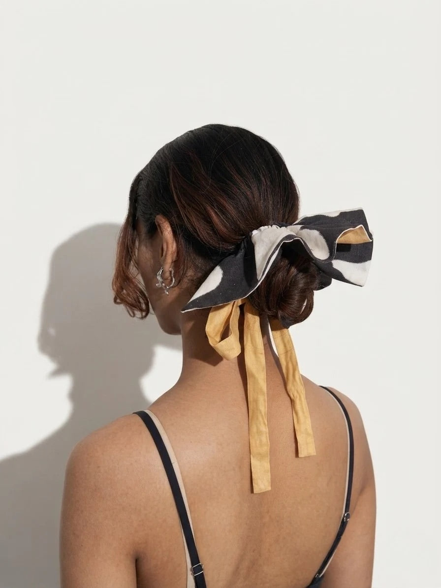Joy Scrunchie Flora