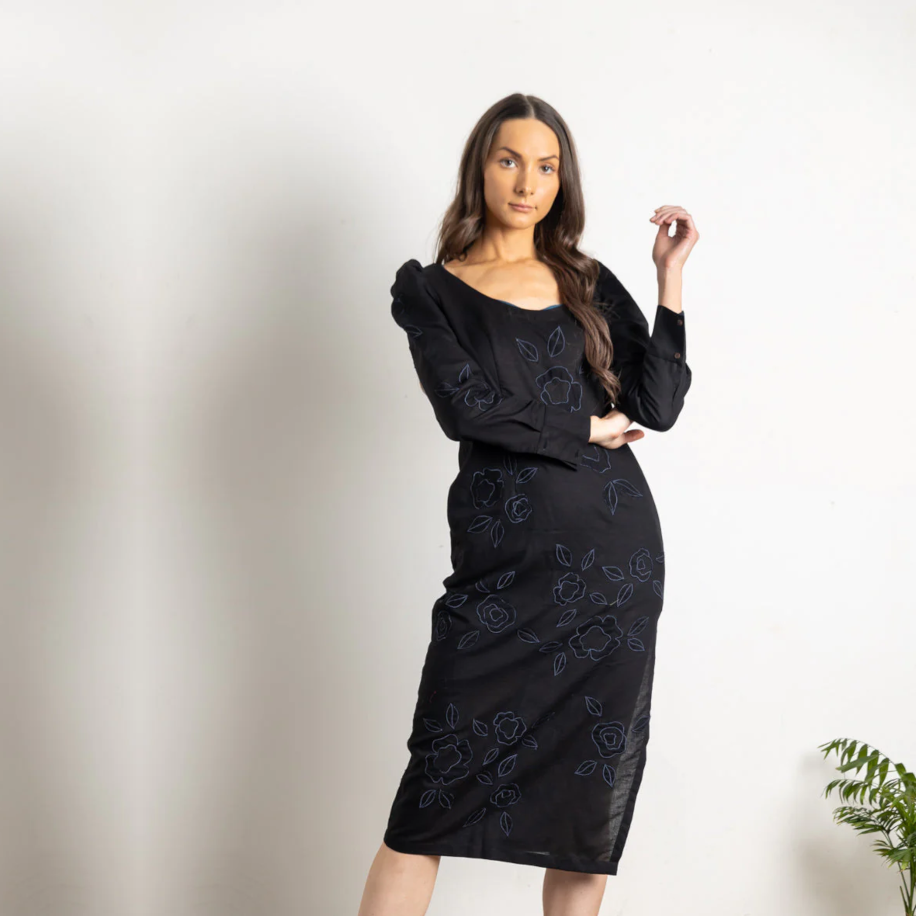 MELINE EMBROIDERED DRESS