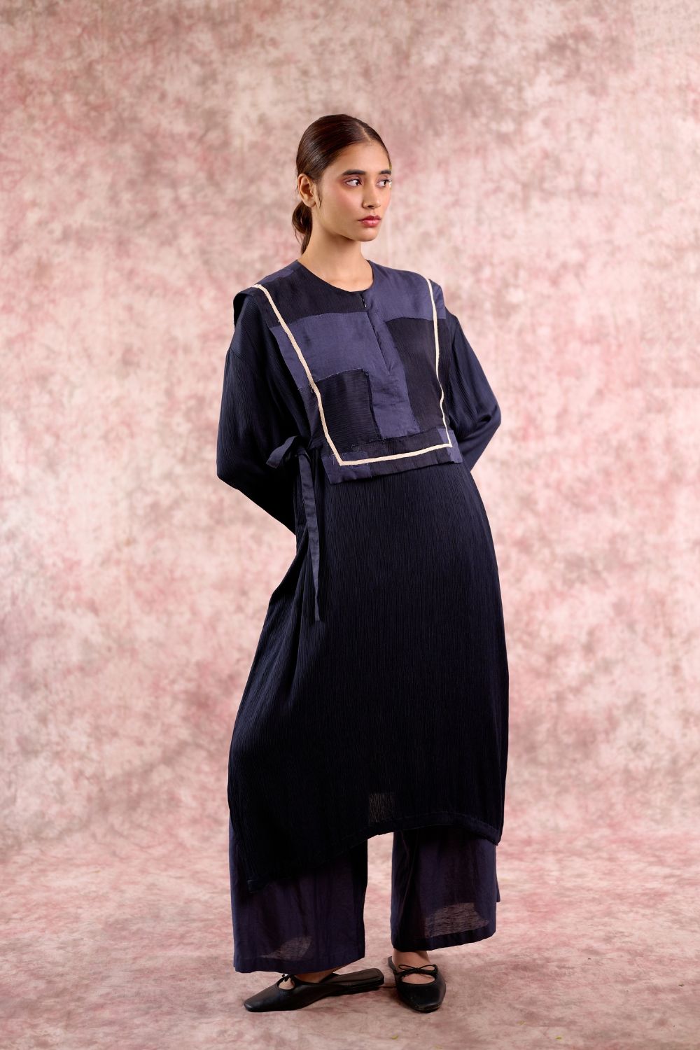 ECLIPSE NAVY TOP