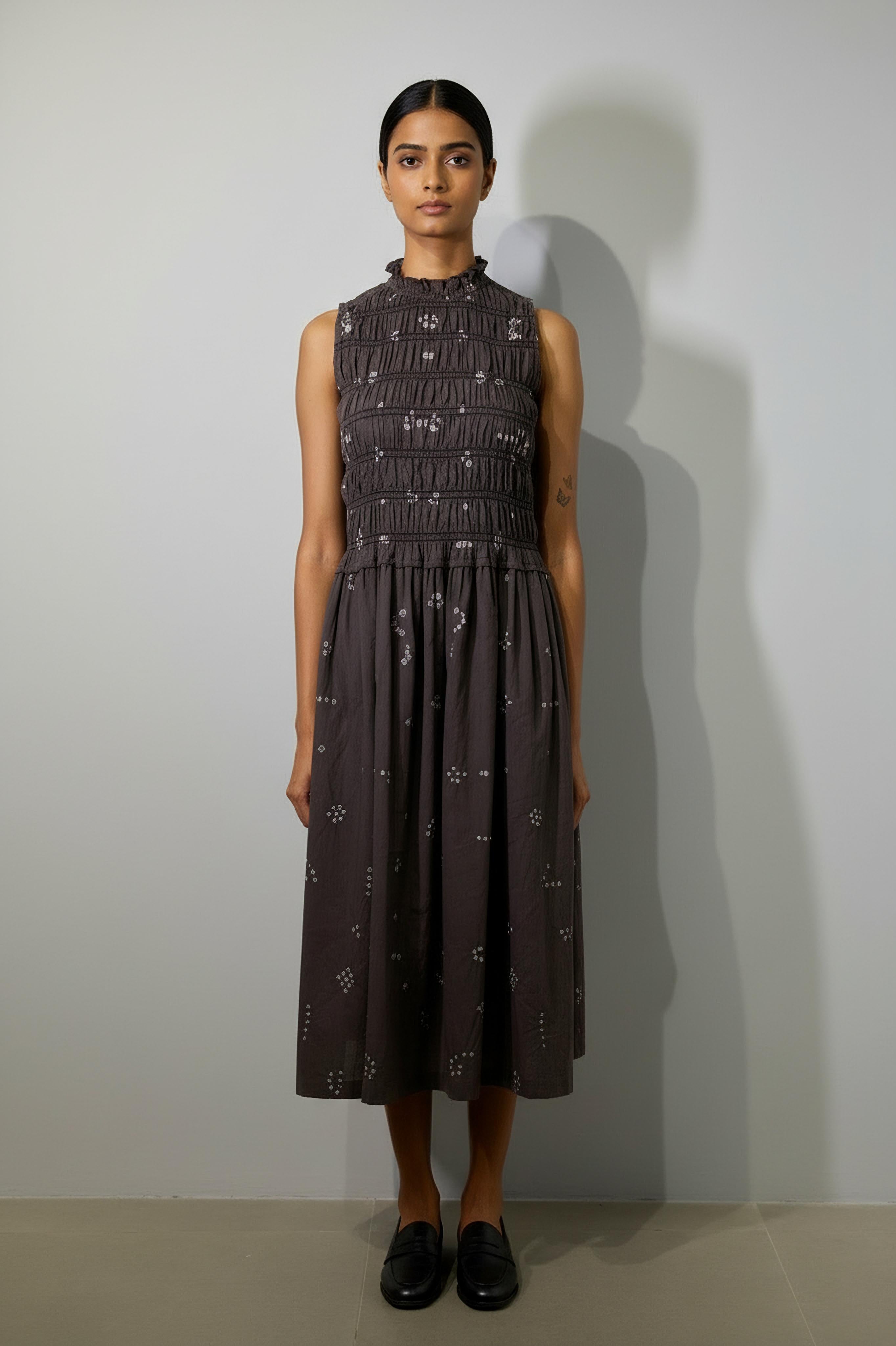 MIDSUMMER BANDHANI SMOCKED DRESS