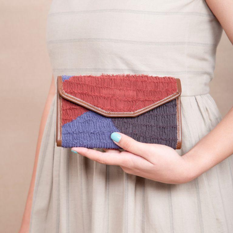 Symmetry' Clutch