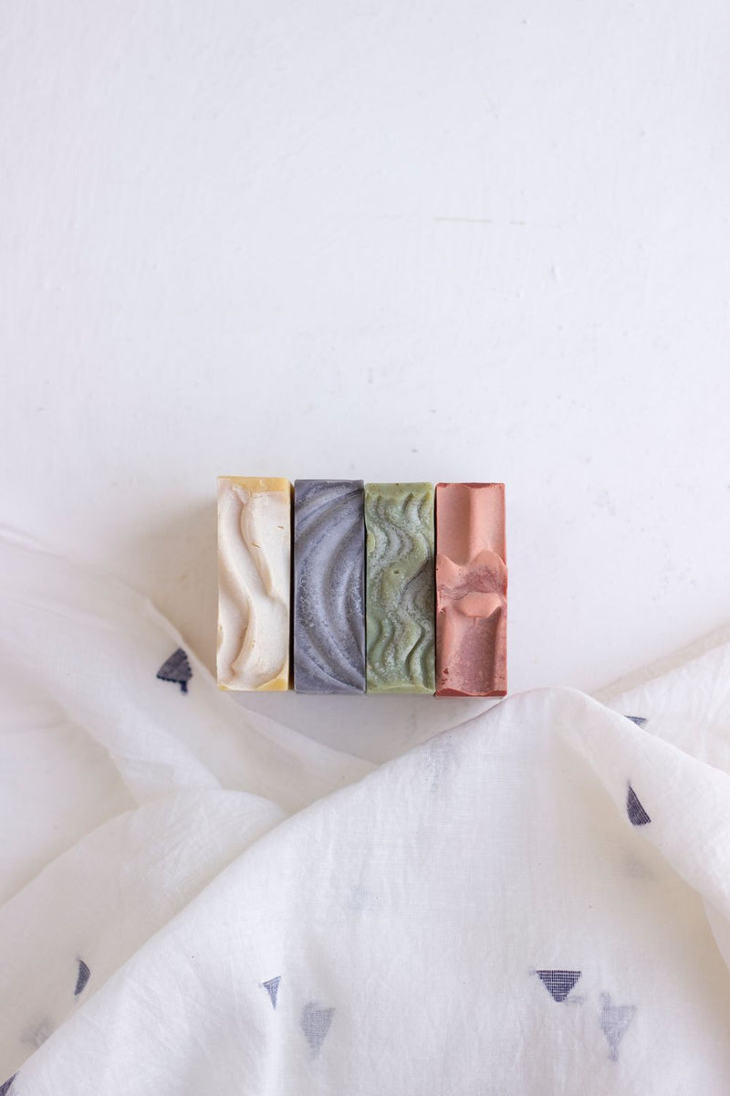 Winter Flower ( colllection of 4 essentiial soaps )